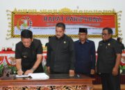 PJ Bupati Tubaba Hadiri Rapat Paripurna Pengesahan Raperda APBD Tubaba Tahun 2025