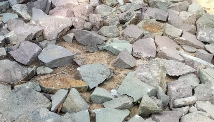 Pembangunan Onderlagh di Tiyuh Dwikora Jaya Gunung Agung Tahun 2025 Senilai Rp80 Juta, Dikerjakan Asal-asalan