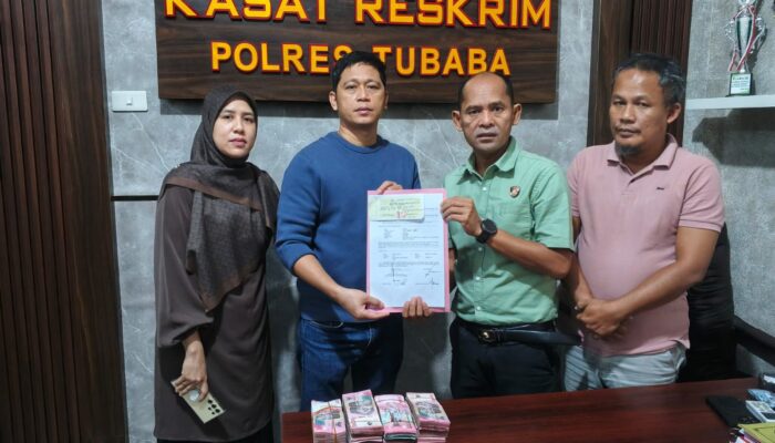 Sat Reskrim Polres Tubaba Kembalikan BB Uang 300 Juta Rupiah Kepada Pemiliknya